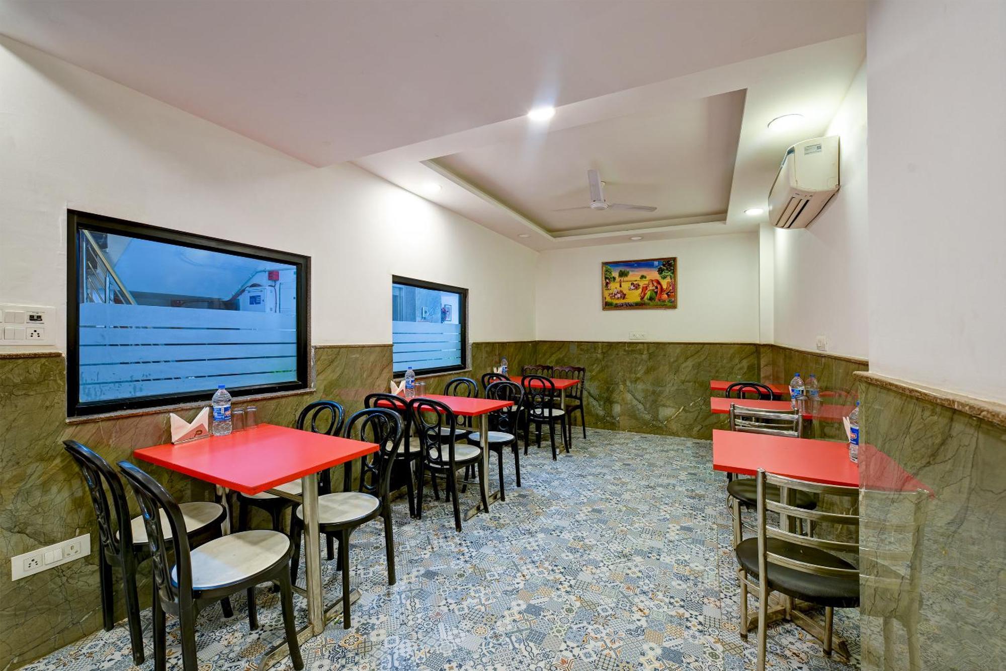 Hotel Grand Qubic Near Delhi Airport Нью-Делі Екстер'єр фото